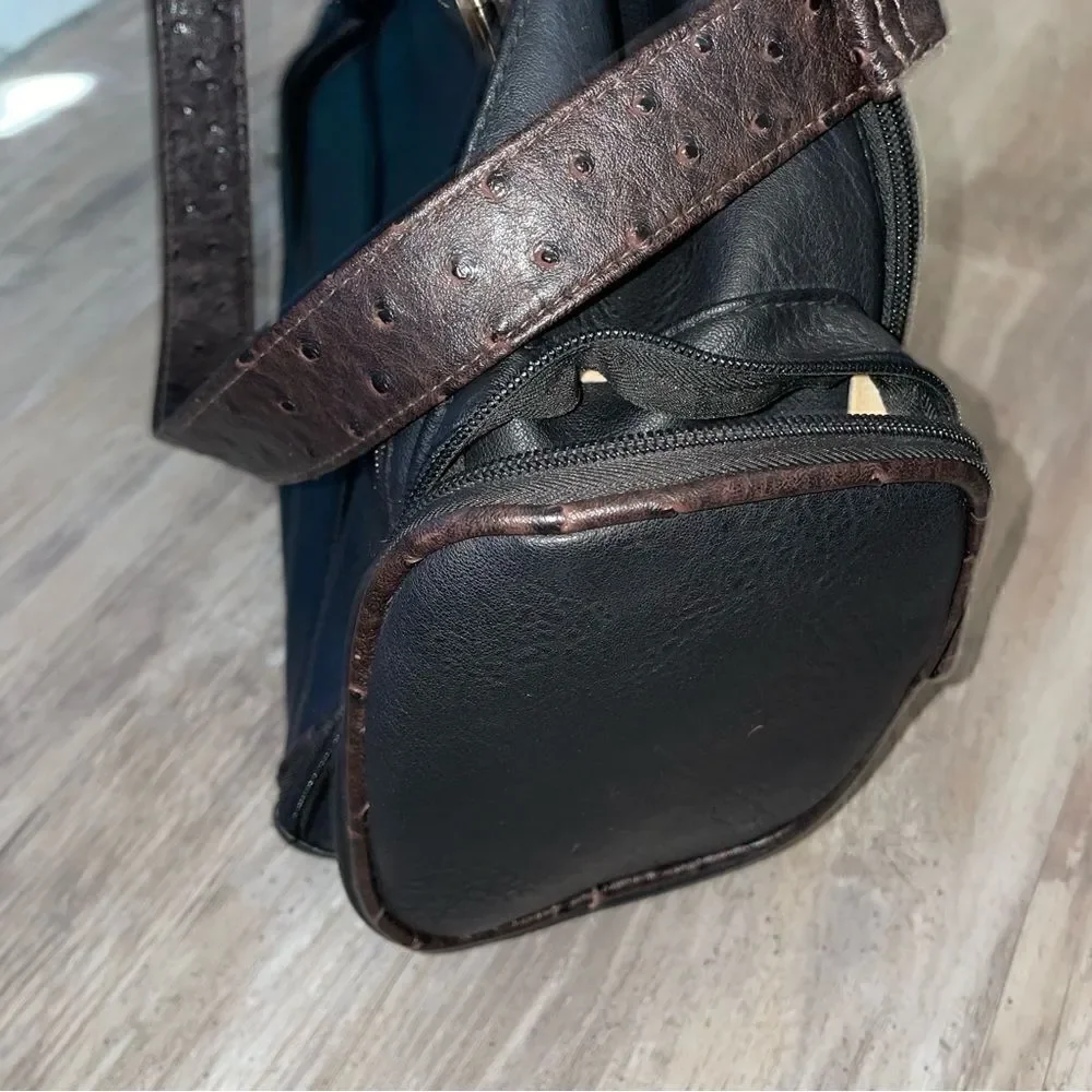 New Bueno dog tote-carrier with on board storage